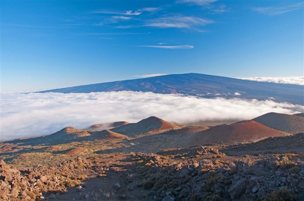 世界最大！茂纳洛亚活火山或将喷发：当地居民已收到预警