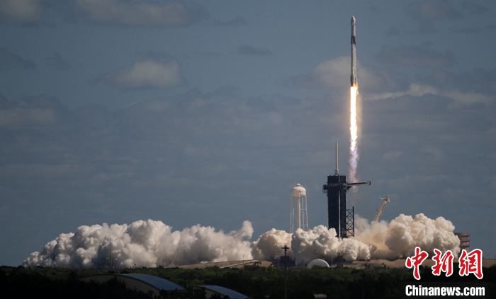 SpaceX“龙”飞船将美日俄宇航员送往国际空间站